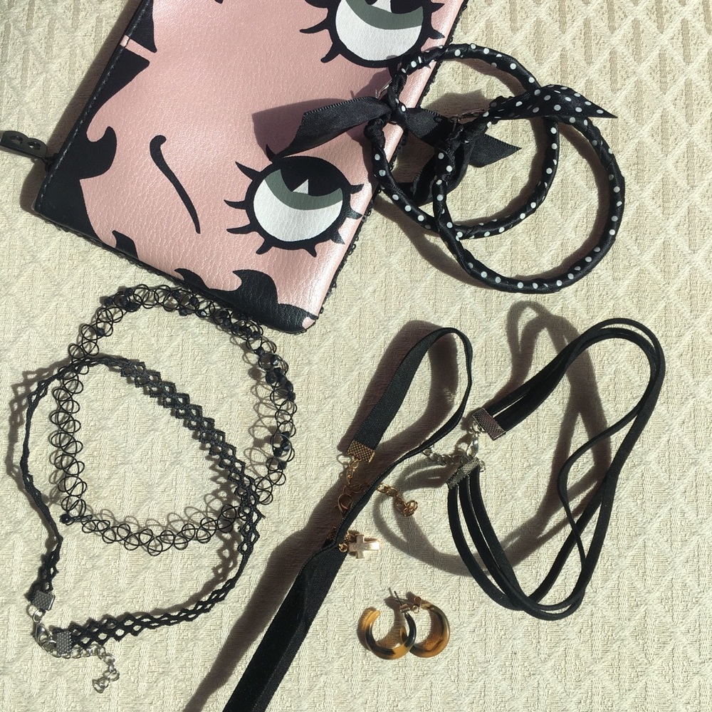 Jewelry set + cosmetic bag